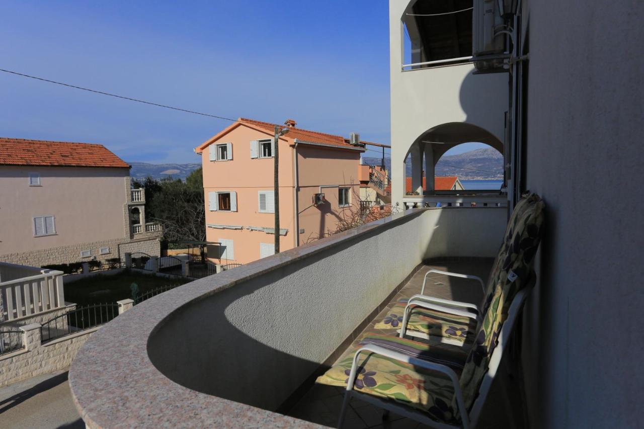 Apartments By The Sea Slatine, Ciovo - 16341 外观 照片